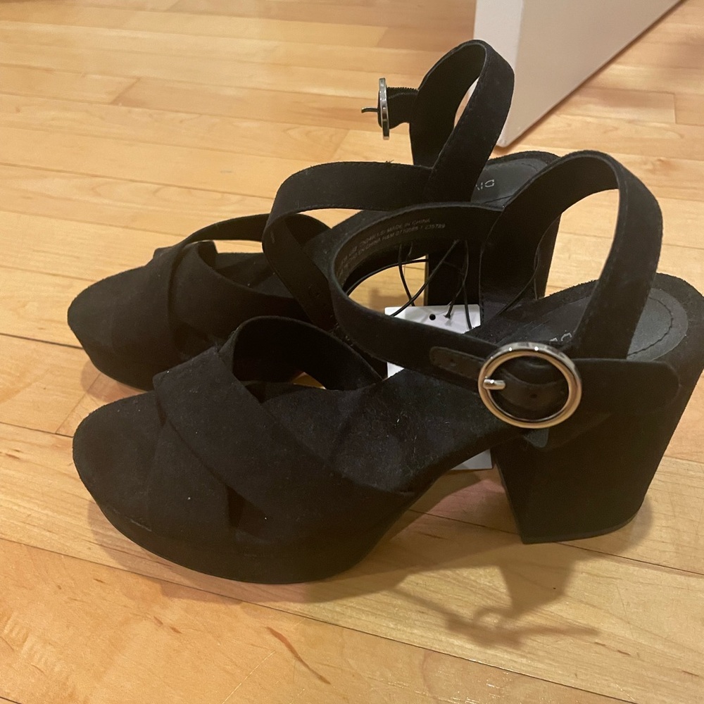 Black H&M heels NWT